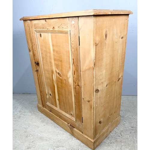 574 - PINE CUPBOARD WIDTH 76cm, 91cm TALL