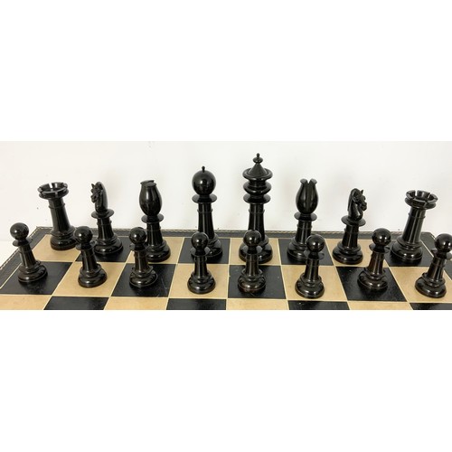 109 - NORTHERN UPRIGHT OR EDINBURGH PATTERN LARGE SCALE CHESS SET, POSSIBLY BY JAQUES, KING APPROX. 14 cm ... 