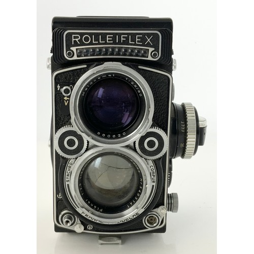 117 - A VINTAGE MID CENTURY, ROLLEIFLEX, SYNCHRO COMPUR, FRANKE & HEIDECKE CAMERA WITH CARL ZEISS NR 34031... 