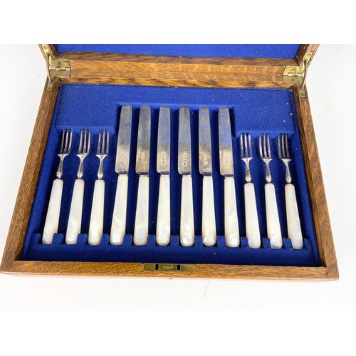 210 - OAK CASED SET OF  HALLMARKED  AKIN BROTHERS SHEFFIELD 1951 SILVER  DESERT KNIVES & FORKS WITH MOTHER... 