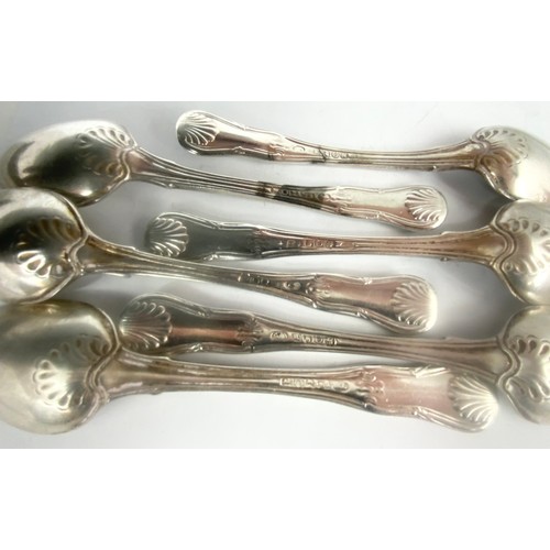 270 - 6 GEORGIAN SILVER SHELL PATTERN TEA SPOONS  210g MARKS RUBBED