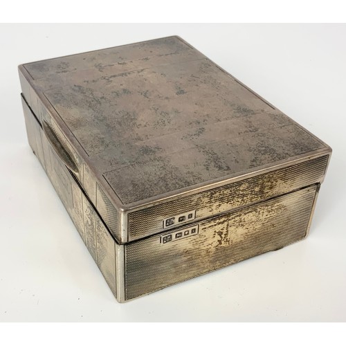 244 - HALLMARKED SAMPSON MORDAN & CO LONDON 1924 SILVER CIGARETTE BOX WITH ENGINE TURNED DECORATION AND HI... 