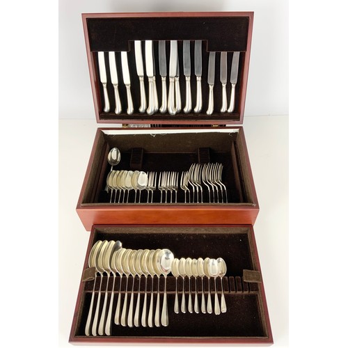 357 - CANTEEN OF SILVER CUTLERY APPROXIMATELY 2860 GRAMS WITHOUT KNIVES