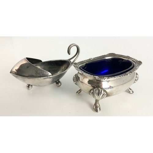 164 - MINIATURE SAUCE BOAT TOGETHER WITH A SILVER SALT WITH BLUE GLASS LINER