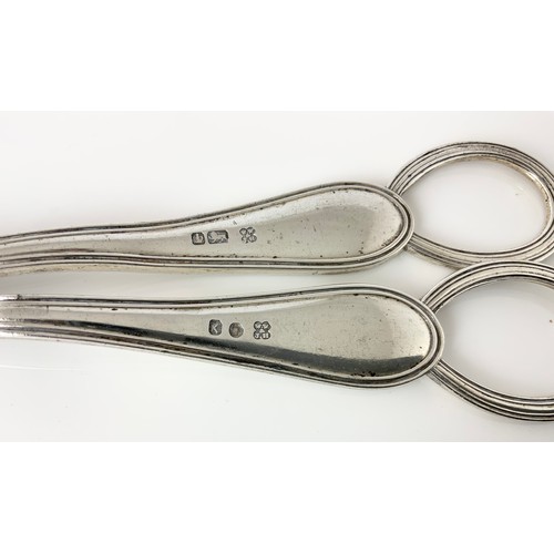 303 - HALLMARKED WHITE & HENDERSON SHEFFIELD 1877 SILVER GRAPE SCISSORS 110g