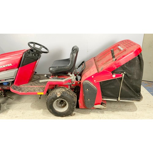 504 - COUNTAX C800H 4 WHEEL DRIVE RIDE ON MOWER WITH CUTTING DECK AND GRASS COLLECTOR