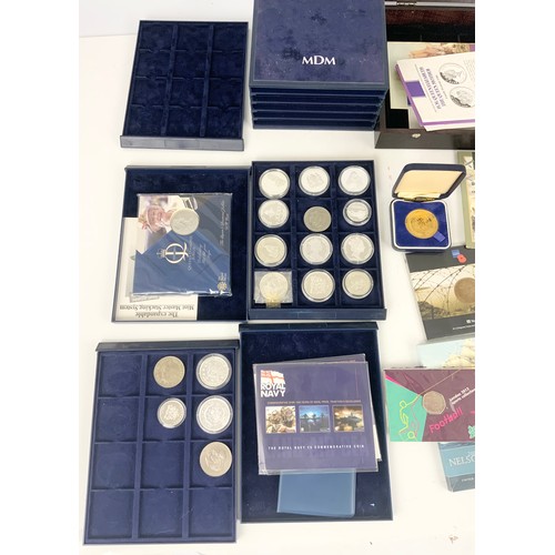 371 - COLLECTION OF SILVER PROOF AND OTHER COMMEMORATIVE COINS