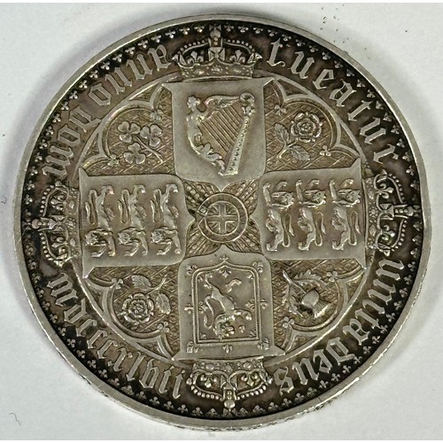 400 - 1847 GOTHIC CROWN, APPROX. 28.4g