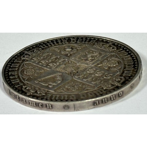 400 - 1847 GOTHIC CROWN, APPROX. 28.4g