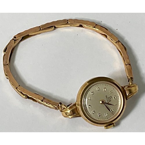 445 - LADIES 9CT GOLD RECORD WRISTWATCH ON 9CT GOLD EXPANDING STRAP, APPROX. 17.6g gross