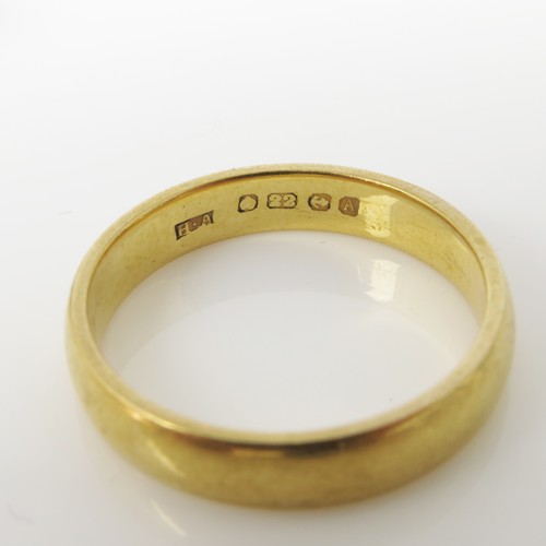 649 - 22ct GOLD WEDDING BAND, APPROX. 5.1g AND A 9ct GOLD SIGNET RING, APPROX. 3.1g