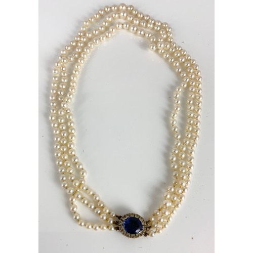 543 - PEARL NECKLACE, 3 ROWS OF CULTURED PEARLS WITH GOLD CLASP IN CIRO BOX