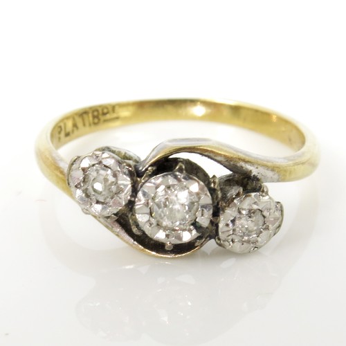 673 - 18ct GOLD 3 STONE DIAMOND RING