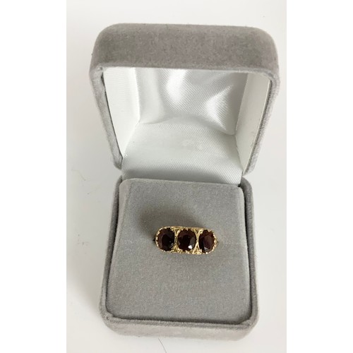 640 - 9CT THREE STONE GARNET RING AND A PEARL COSTUME RING