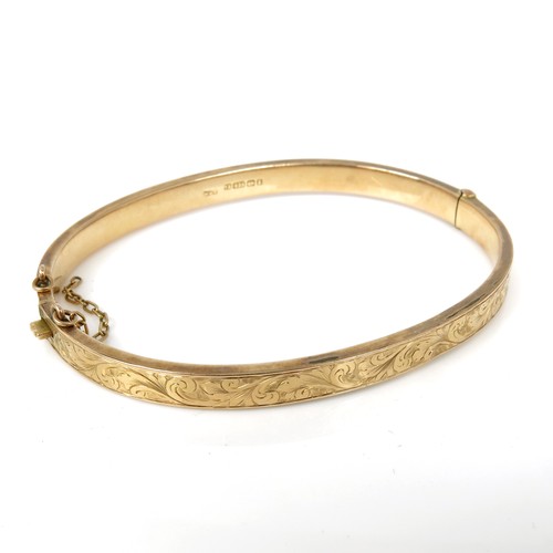 577 - 15CT GOLD BANGLE APPROXIMATELY 7.4 g GROSS