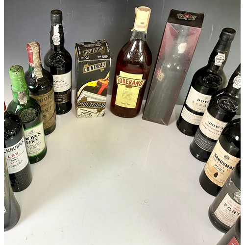 30 - 12 BOTTLES OF PORT, INCLUDING NIEPOORT’S 20 YEARS OLD, DOW’S DRY, DOW’S RENOWN, THE NAVIGATOR’S VINT... 