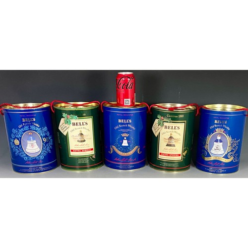 9 - FIVE 75CL BELLS SCOTCH WHISKY ROYAL DECANTERS IN PRESENTATION TINS INC. CHRISTMAS 1989 AND 1990 (5)