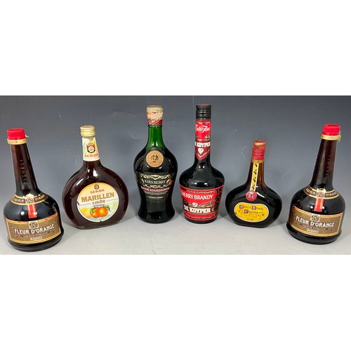 39 - 6 BOTTLES OF FRUIT LIQUERS INCLUDING DE KUYPER CHERRY BRANDY, KIRSBERRY, 2 BOTTLES FLEUR D'ORANGE, L... 