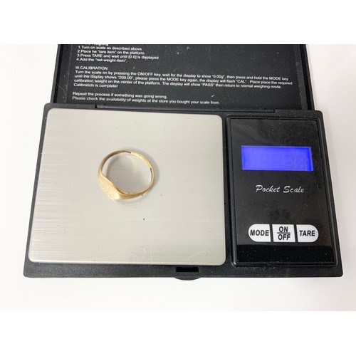 645 - 9CT GOLD SIGNET RING 3.8g