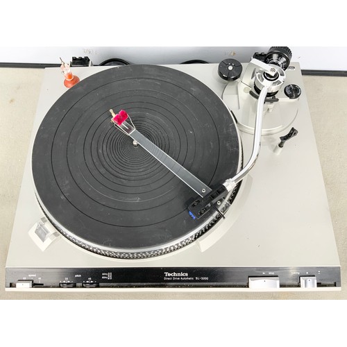 177 - TECHNICS SL3200 TURNTABLE