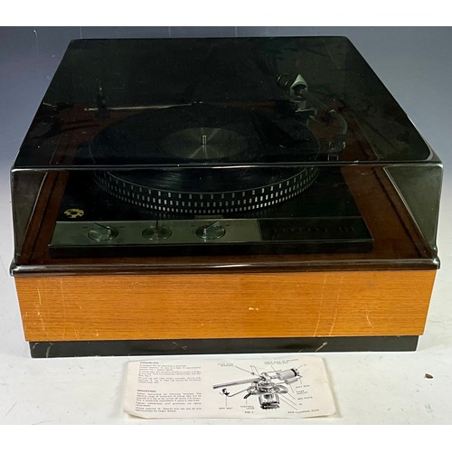 171 - GARRARD 401 TURNTABLE WITH SME 3009 TONE ARM. NOTE: This item is a PAT Test failure due to incorrect... 