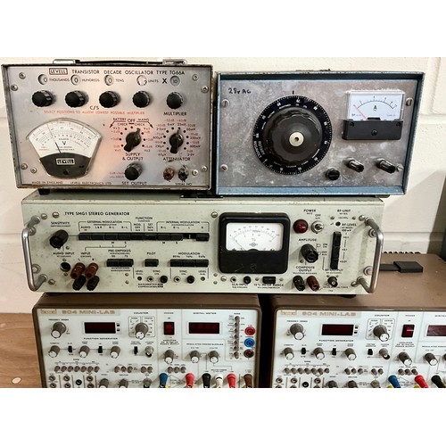 144 - VINTAGE ELECTRONICS TEST EQUIPMENT TO INCLUDE BWD 604 MINI LAB, AN SMG1 STEREO GENERATOR, ROTARY REG... 