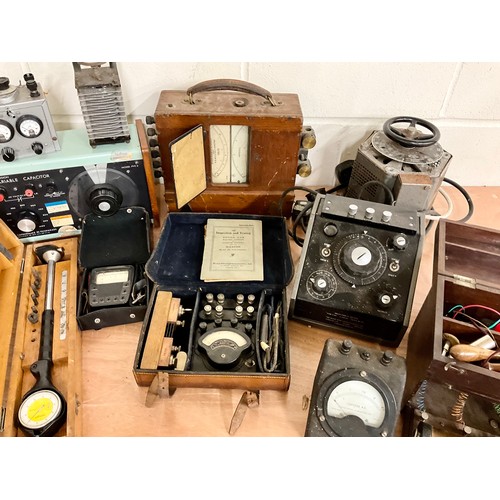 148 - COLLECTION OF ANTIQUE ELECTRONICS TEST EQUIPMENT. NOTE: The Zenith Variable PSU is a PAT test failur... 