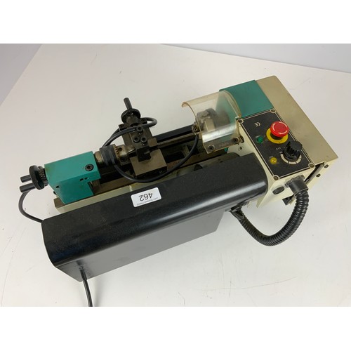 MODEL ENGINEERING, A AXMINSTER MODELLERS LATHE SEIG C0, AS SHOWN