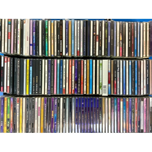 305 - MUSIC INTEREST A DJ CASE WITH 156 MIXED CD’S MOSTLY ROCK & POP, VARIED ARTISTS