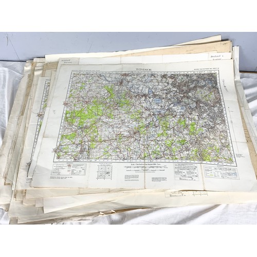 407 - APPROXIMATELY 80 ORDNANCE SURVEY / REFERENCE MAPS  MANY ONE INCH TO A MILE SCALE