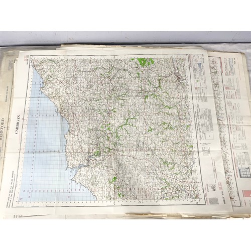 404 - APPROXIMATELY 80 ORDNANCE SURVEY / REFERENCE MAPS  MANY ONE INCH TO A MILE SCALE