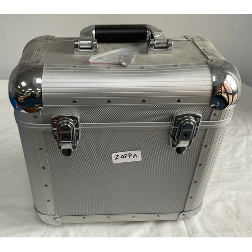 312 - ALUMINIUM FLIGHT CASE STYLE RECORD CARRYING CASE WITH KEY