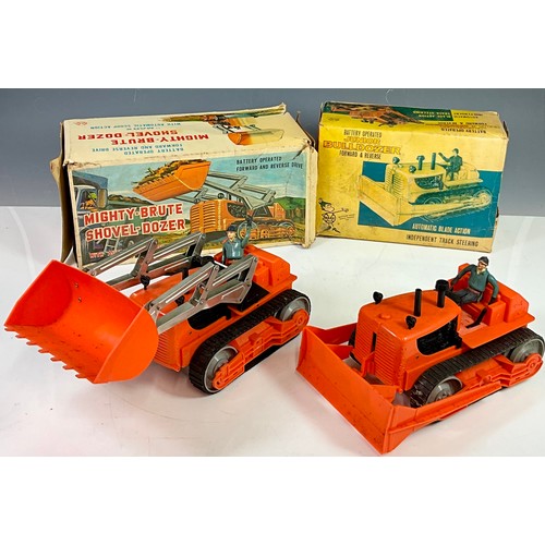 56 - MARX TOYS BATTERY OPERATED MIGHTY BRUTE SHOVEL DOZER AND JUNIOR BULLDOZER IN ORIGINAL BOXES