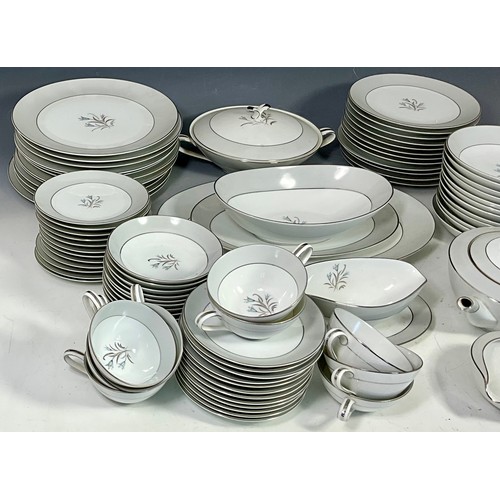 160 - NORITAKE ‘THEME’ DINNER SET - LARGE QUANTITY 2 TRAYS