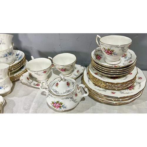 173 - PART TEA SERVICES INC. ROYAL ALBERT VICTORIANA ROSE, BLUE BLOSSOM, POINSETTIA AND ROYAL KENT TRANQUI... 