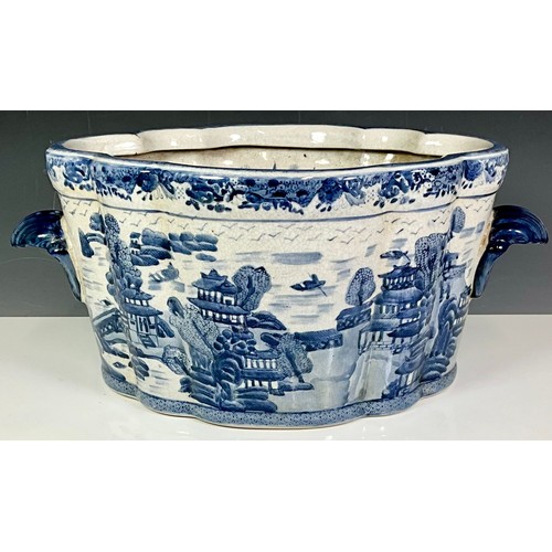 187 - ORIENTAL PORCELAIN FOOT BATH