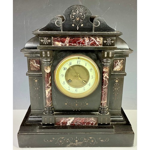 252 - VICTORIAN BLACK SLATE AND RED MARBLE MANTLE CLOCK WITH KEY