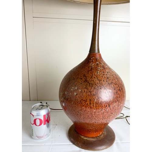 273 - RETRO GLOBULAR POTTERY LAMP BASE WITH LARGE SHADE. Note. This lot is a PAT test fail and will requir... 