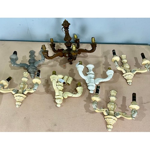 279 - ORNATE WOODEN CEILING LIGHT FITTING T/W A NUMBER OF WALL FITTINGS OF SIMILAR STYLE