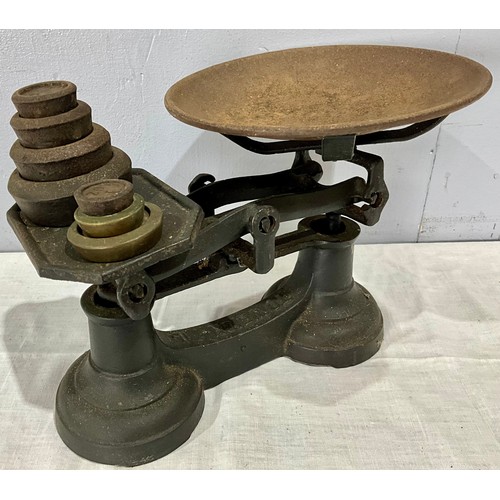 342 - IRON WEIGHING SCALES WITH WEIGHTS