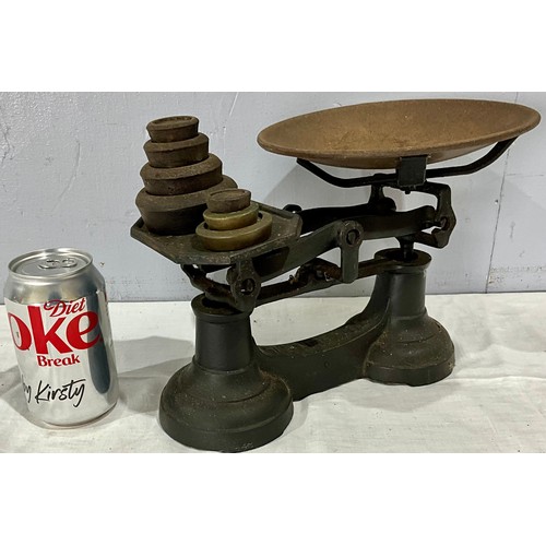 342 - IRON WEIGHING SCALES WITH WEIGHTS