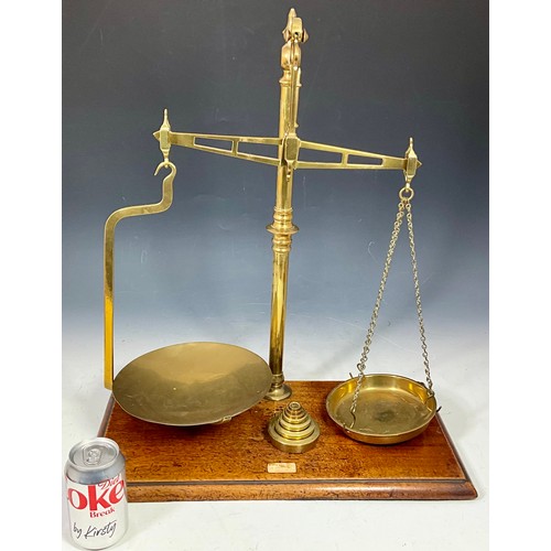 371 - LARGE SET OF BRASS CHEMIST SCALES BY ALLEN & HANBURYS OF LONDON