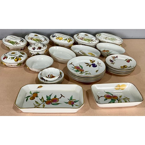 170 - TWO TRAYS OF ROYAL WORCESTER EVESHAM WARE