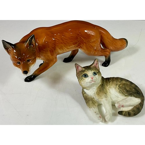 123 - ROYAL WORCESTER FIGURE OF A CAT AND A LARGE BESWICK FOX FIGURE