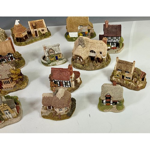 135 - QUANTITY OF LILLIPUT LANE MODELS