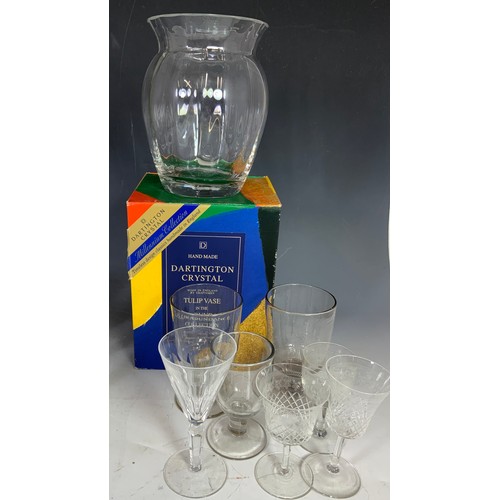 244 - MIXED GOOD QUALITY DRINKING GLASSES WITH A BOXED DARTINGTON CRYSTAL TULIP VASE FROM THE FLORABUNDEN ... 