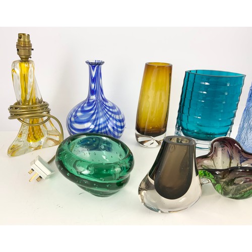 214 - COLLECTION OF  COLOURFUL ART GLASS ETC INC TABLE LAMP