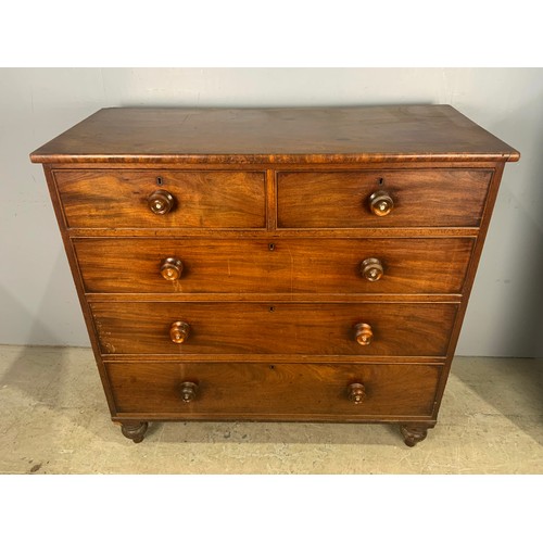 591 - MAHOGANY CHEST OF 2 OVER 3 GRADUATED DRAWERS ON TURNED FEET WIDTH 116cm