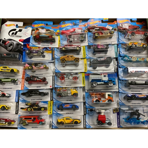 186 - DIE CAST MODELS, HOT WHEELS, 72 SEALED MODELS