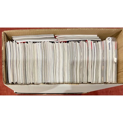 43 - MARVEL COLLECTORS COMICS, 130 IN TOTAL COMPRISING : 34 AVENGERS, 21 FANTASTIC FOUR, 49 WOLVERINE (GA... 